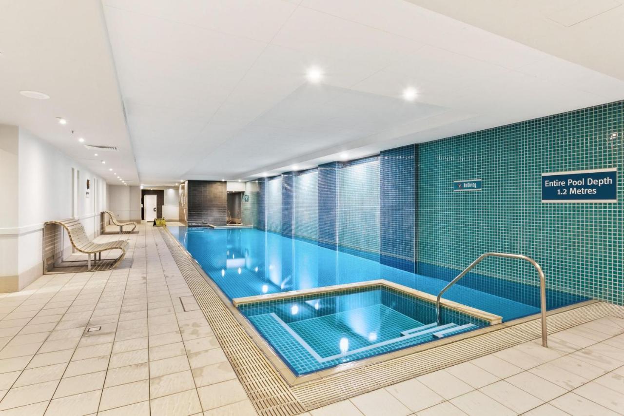 Belle Escapes - Glenelg Seaside Apartment Экстерьер фото